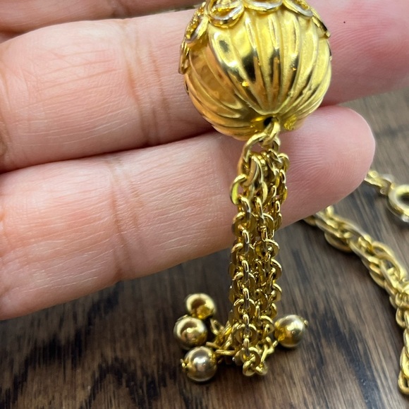 Necklace Chic Gold Tone Filigree Sphere Tassel Necklace Vintage - Picture 8 of 12